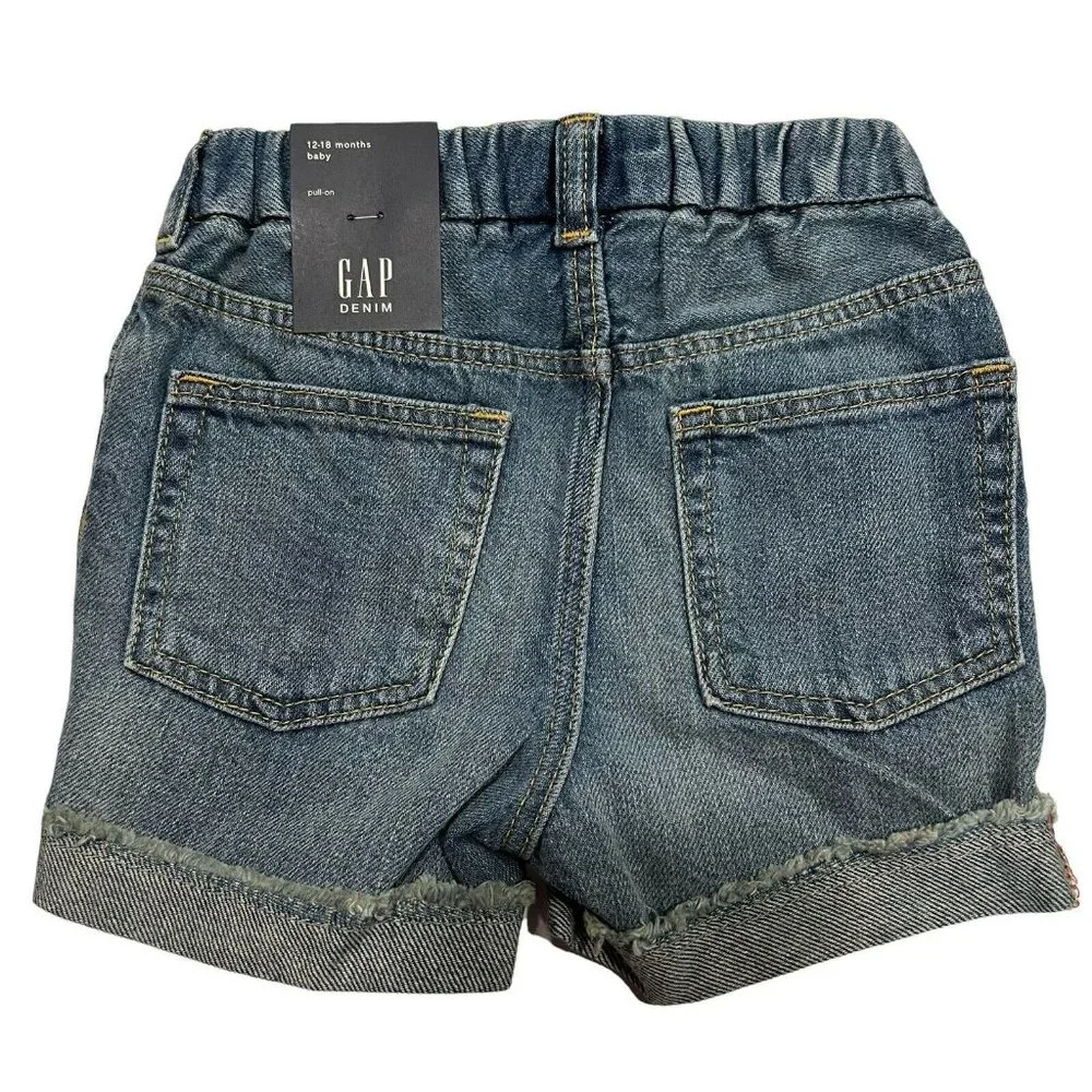 NWT GAP Baby Girls Denim Shorts Sz 12-18M Medium Wash #574790 - Picture 2 of 4